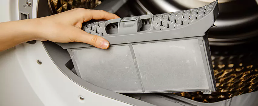 Signs Of A Clogged Dryer Lint Trap in Crest Hill, Illinois